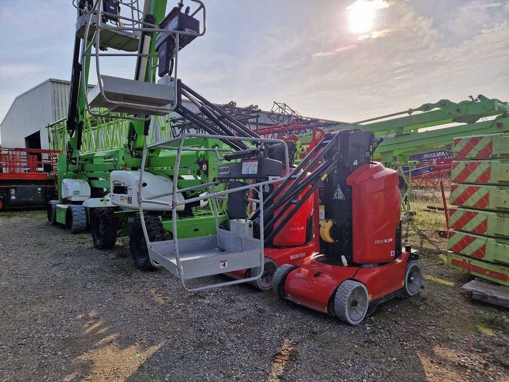 Teleskoparbeitsbühne of the type Manitou 100 VJR, Gebrauchtmaschine in Antwerpen (Picture 4)