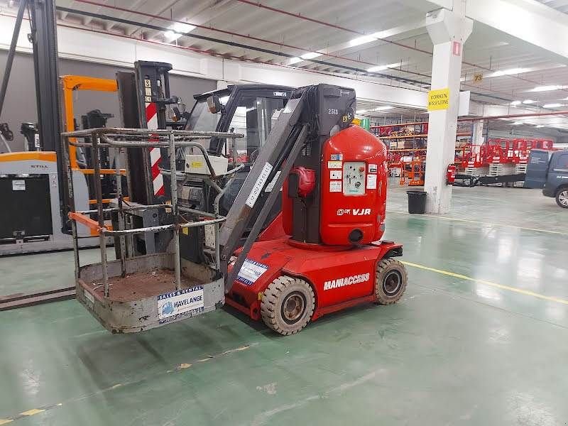 Teleskoparbeitsbühne tip Manitou 105VJR, Gebrauchtmaschine in Waregem (Poză 1)