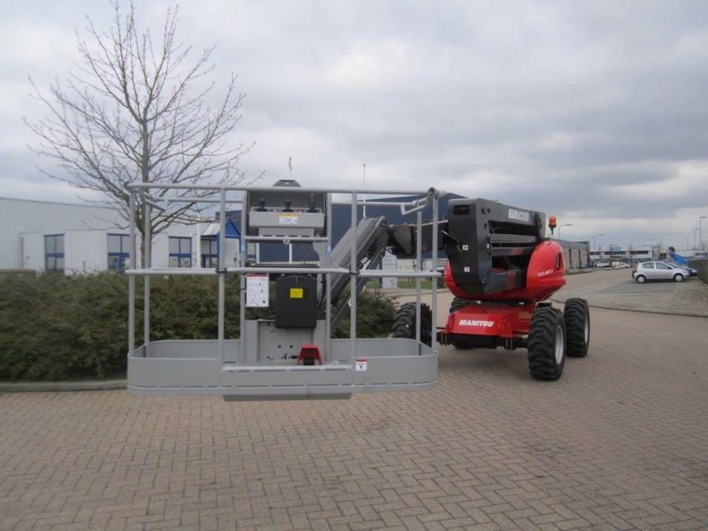 Teleskoparbeitsbühne van het type Manitou 180ATJ, Gebrauchtmaschine in Sittard (Foto 3)