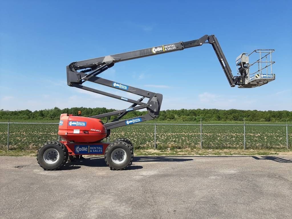 Teleskoparbeitsbühne du type Manitou 200 ATJ 4x4x4, Gebrauchtmaschine en Sittard (Photo 1)