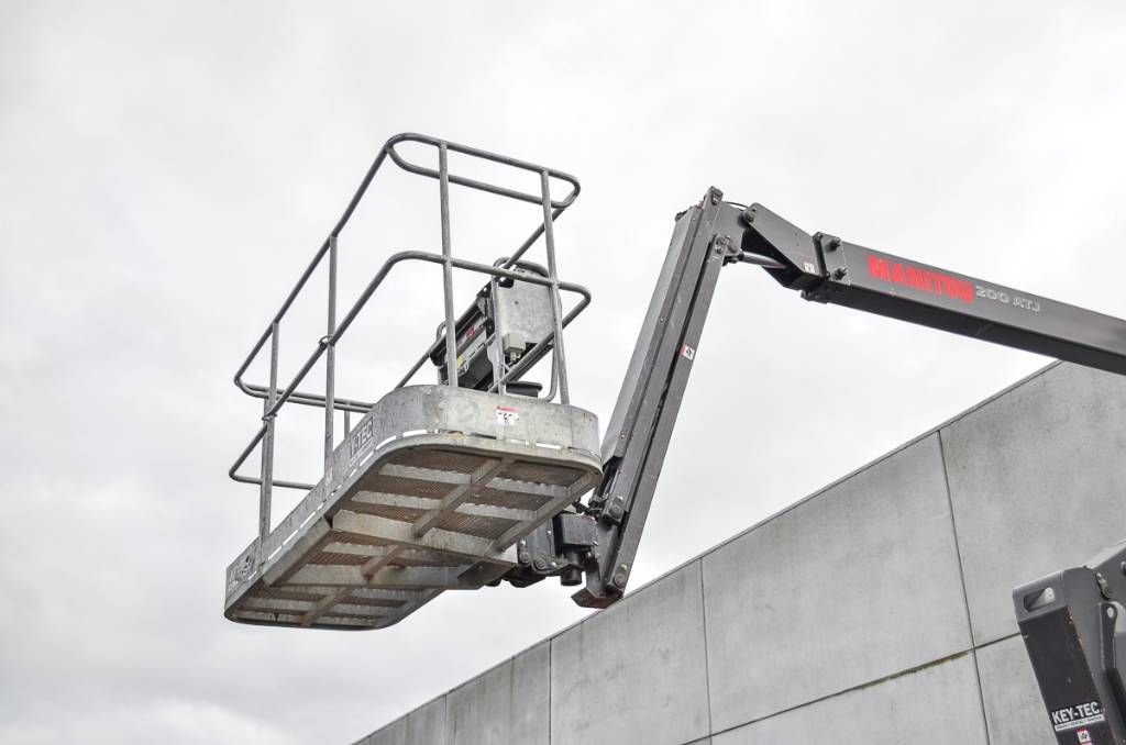 Teleskoparbeitsbühne of the type Manitou 200 ATJ RC, Gebrauchtmaschine in Moerbeke (Picture 9)