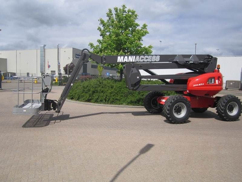 Teleskoparbeitsbühne del tipo Manitou 200 ATJ, Gebrauchtmaschine In Sittard (Immagine 2)