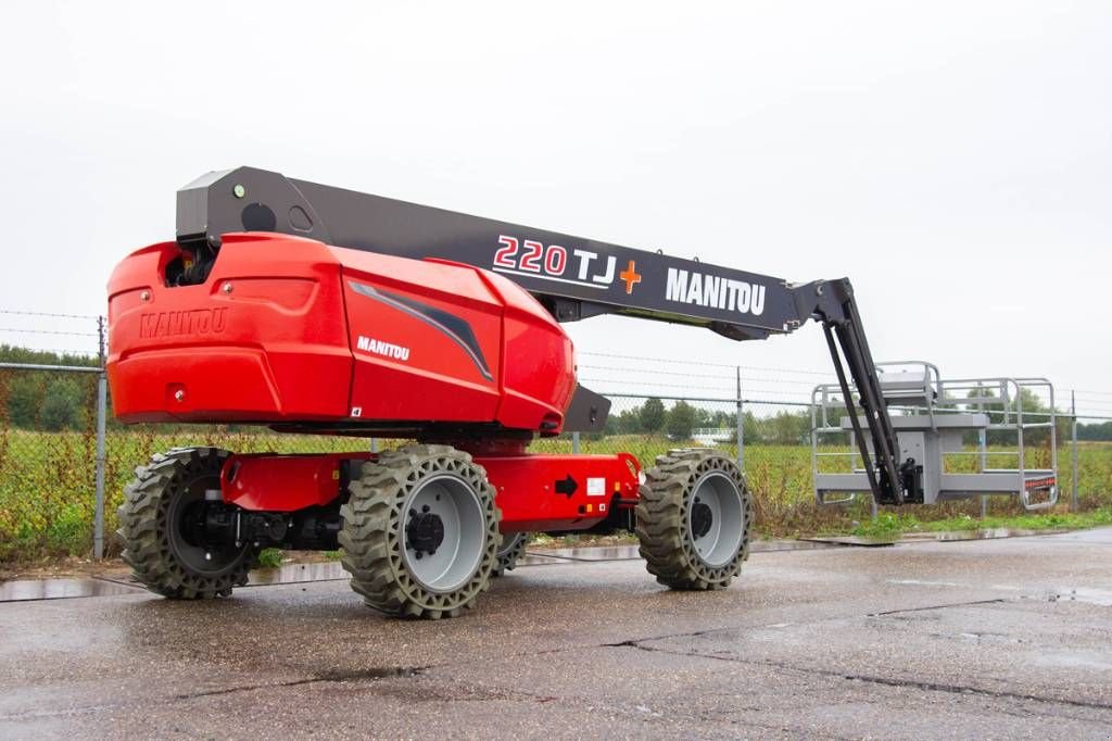 Teleskoparbeitsbühne van het type Manitou 220TJ+, Gebrauchtmaschine in Sittard (Foto 8)