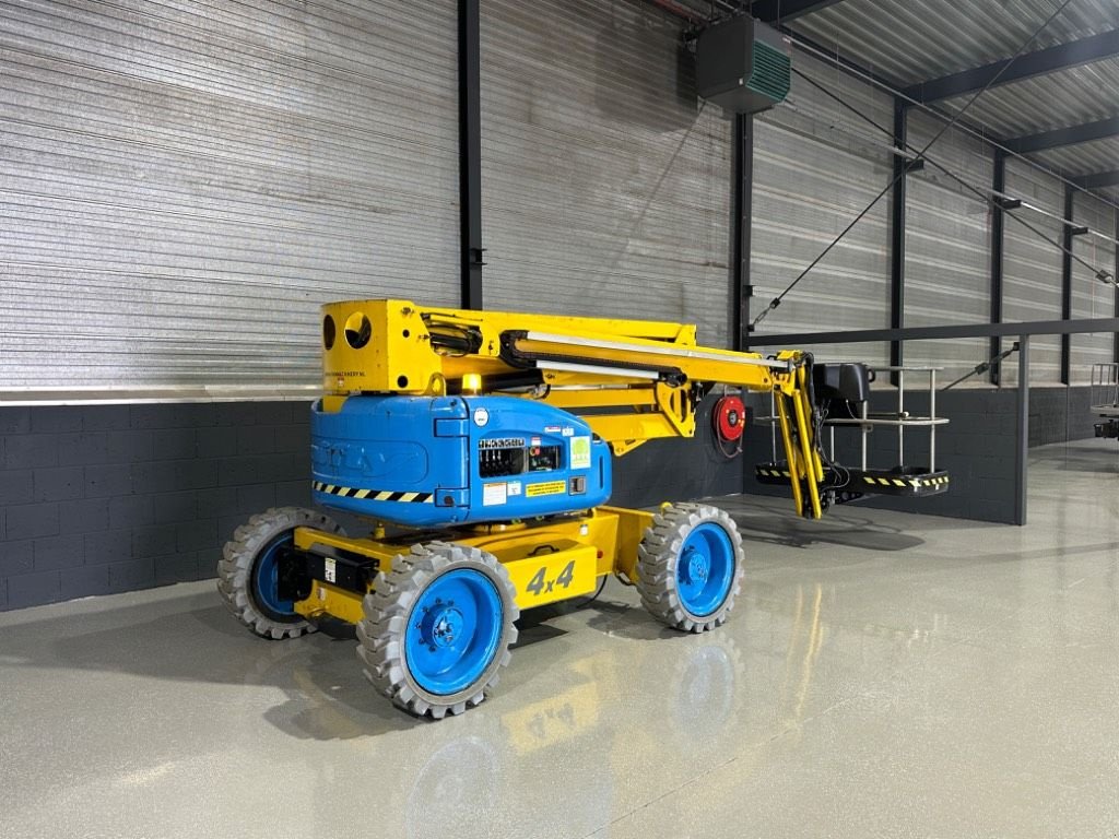 Teleskoparbeitsbühne du type Niftylift HR 17 Hybride 4x4, Gebrauchtmaschine en WIJCHEN (Photo 2)