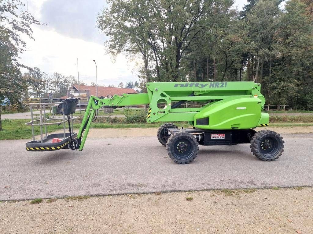 Teleskoparbeitsbühne van het type Niftylift HR 21 D 4x4 diesel knikarmhoogwerker 21 hoogwerker, Gebrauchtmaschine in Hooge mierde (Foto 3)