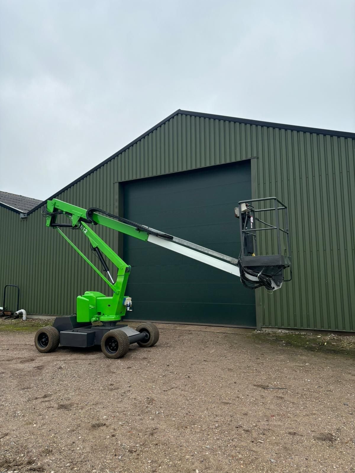 Teleskoparbeitsbühne van het type Niftylift Hr12, Gebrauchtmaschine in Wadenoijen (Foto 6)