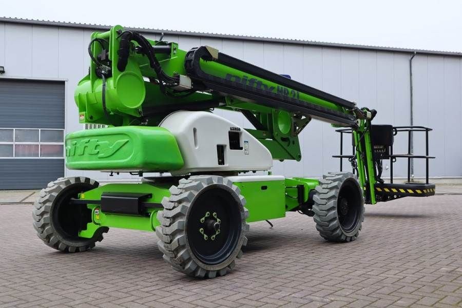 Teleskoparbeitsbühne van het type Niftylift HR21E Electric, 4x2 Drive, 21m Working Height, 13m, Gebrauchtmaschine in Groenlo (Foto 2)