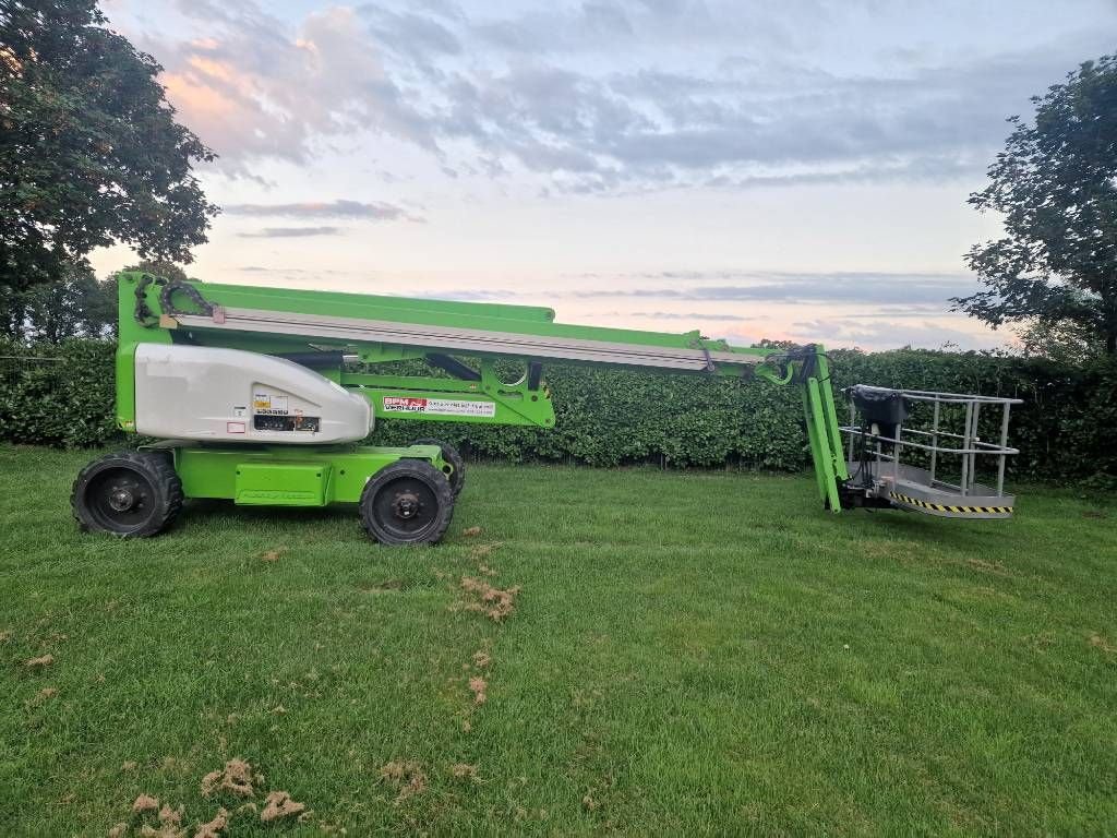 Teleskoparbeitsbühne du type Niftylift HR28 4x4 diesel knikarmhoogwerker Nifty hr28d, Gebrauchtmaschine en Hooge mierde (Photo 2)