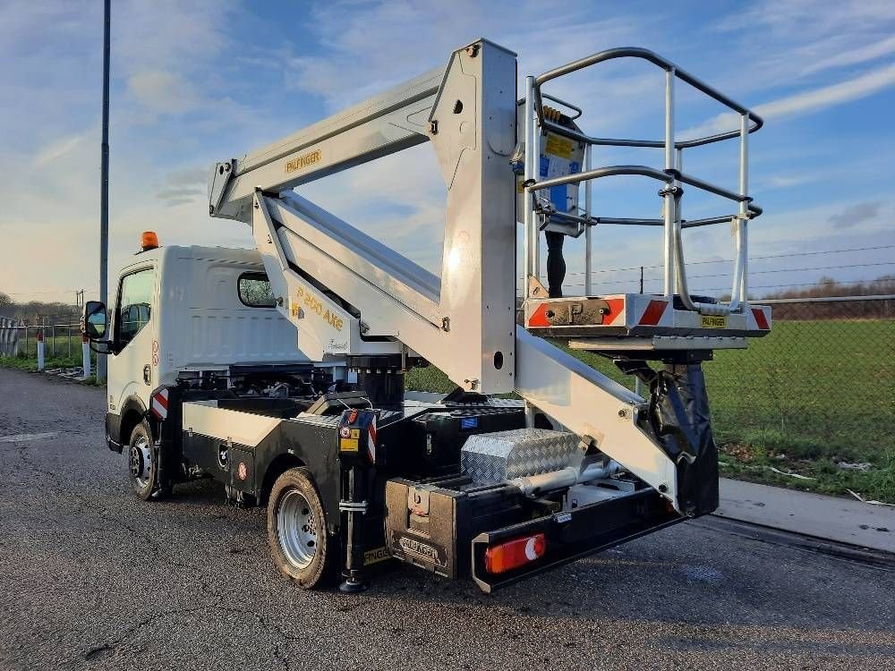 Teleskoparbeitsbühne van het type Palfinger P 200 A X E, Gebrauchtmaschine in Sittard (Foto 5)