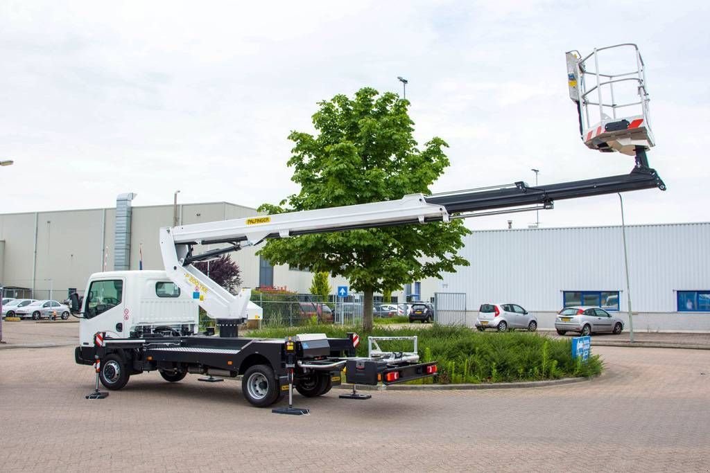 Teleskoparbeitsbühne des Typs Palfinger P 200 T X E, Gebrauchtmaschine in Sittard (Bild 9)