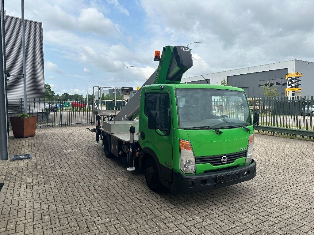 Teleskoparbeitsbühne van het type Palfinger P 260 B op Nissan Cabstar, Gebrauchtmaschine in WIJCHEN (Foto 10)