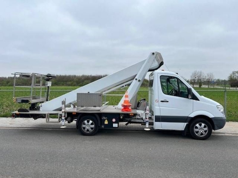 Teleskoparbeitsbühne van het type Palfinger P 260 B, Gebrauchtmaschine in Sittard (Foto 5)