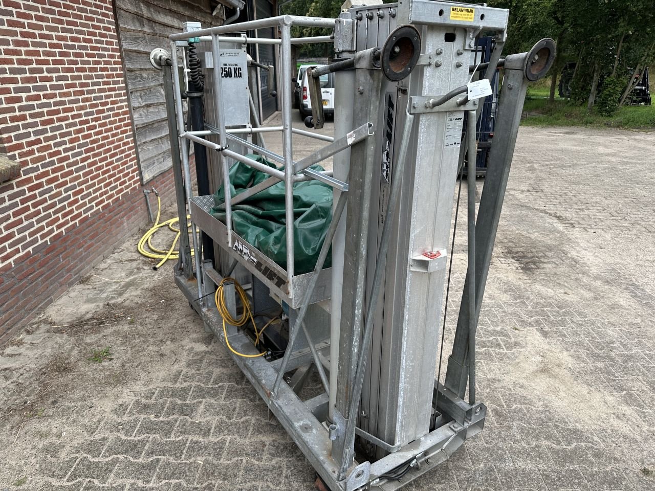 Teleskoparbeitsbühne типа Sonstige Alpina 2 persoons lift, Gebrauchtmaschine в Almen (Фотография 4)