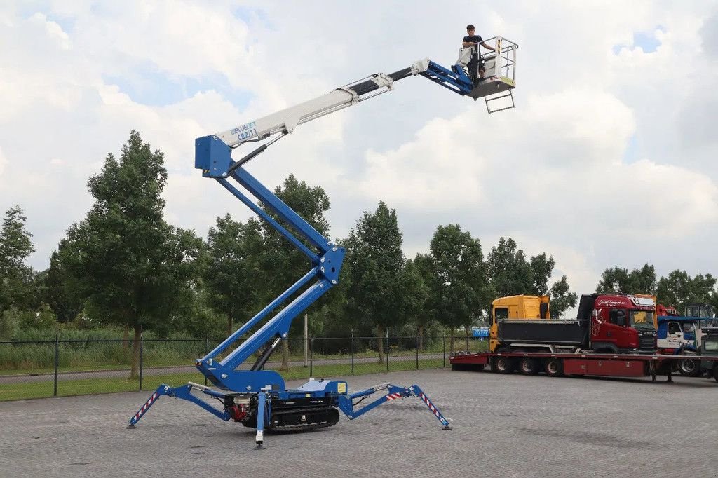 Teleskoparbeitsbühne van het type Sonstige Bluelift BLUELIFT C22/11 21 METER REMOTE HYBRID, Gebrauchtmaschine in Marknesse (Foto 10)