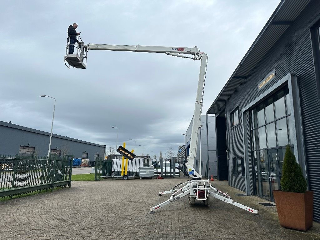 Teleskoparbeitsbühne van het type Sonstige Cela DT 15, Gebrauchtmaschine in WIJCHEN (Foto 2)