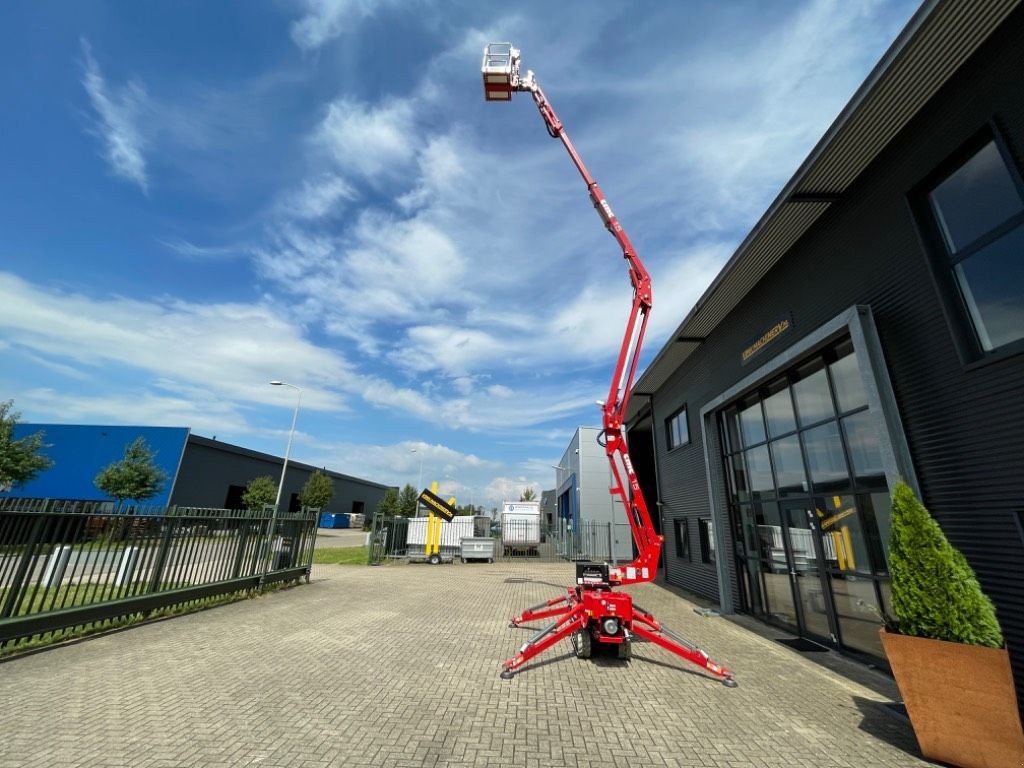 Teleskoparbeitsbühne des Typs Sonstige CMC S 15, Gebrauchtmaschine in WIJCHEN (Bild 9)