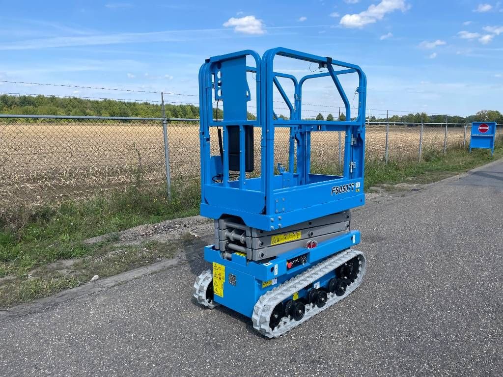 Teleskoparbeitsbühne типа Sonstige Fronteq FS0507T Tracked Scissor Lift, Neumaschine в Sittard (Фотография 2)