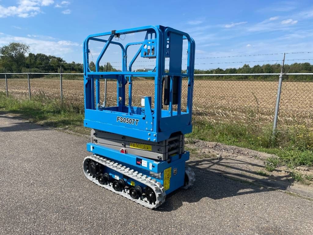 Teleskoparbeitsbühne za tip Sonstige Fronteq FS0507T Tracked Scissor Lift, Neumaschine u Sittard (Slika 7)