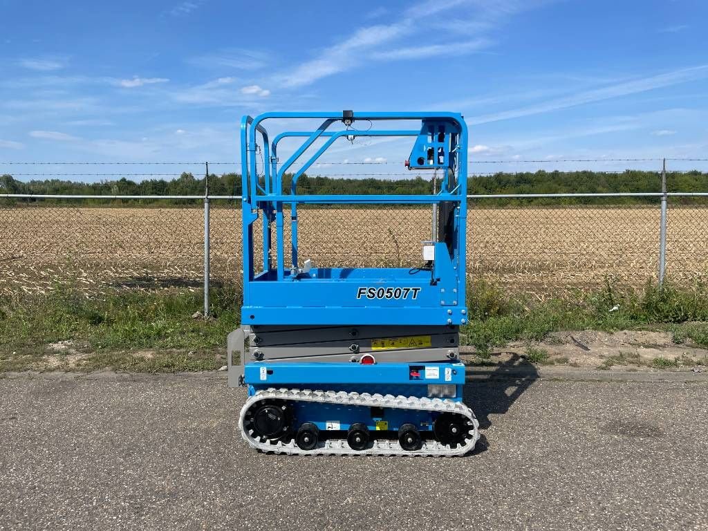 Teleskoparbeitsbühne des Typs Sonstige Fronteq FS0507T Tracked Scissor Lift, Neumaschine in Sittard (Bild 4)