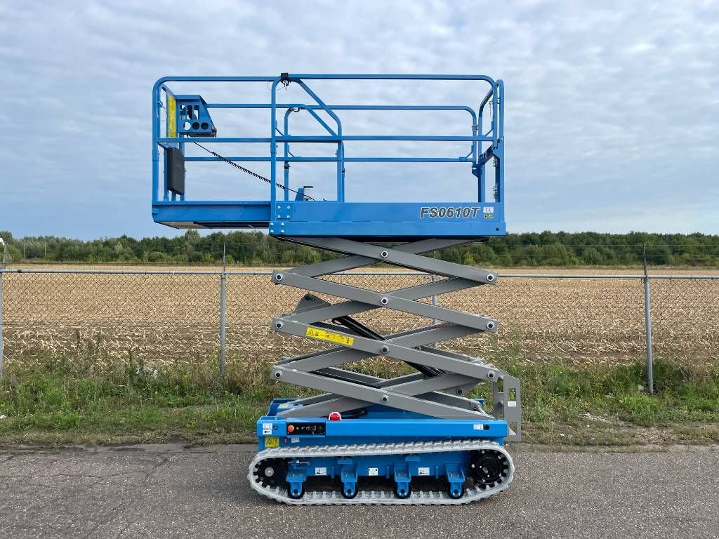 Teleskoparbeitsbühne of the type Sonstige Fronteq FS0610T Tracked Scissor Lift, Neumaschine in Sittard (Picture 7)