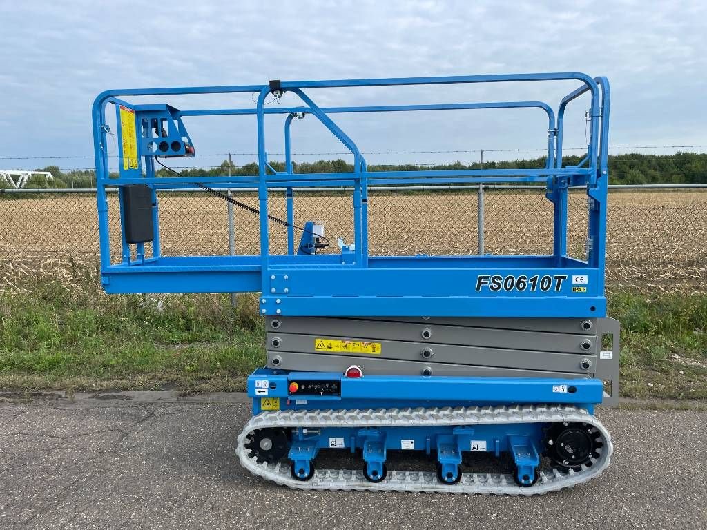 Teleskoparbeitsbühne от тип Sonstige Fronteq FS0610T Tracked Scissor Lift, Neumaschine в Sittard (Снимка 5)