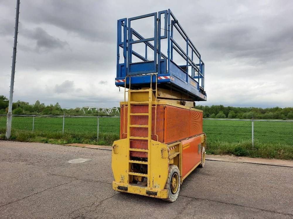 Teleskoparbeitsbühne del tipo Sonstige Gsl LIFTLUX S205 E12 22.5M SCISSOR LIFT 3 UNITS, Gebrauchtmaschine In Sittard (Immagine 11)