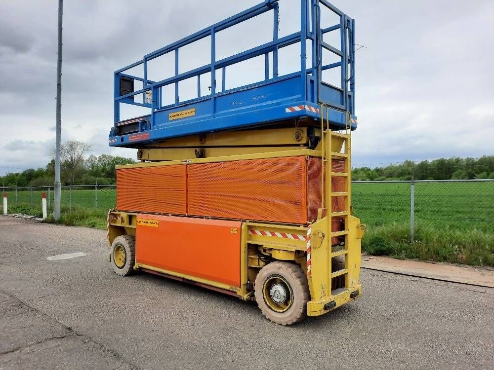 Teleskoparbeitsbühne des Typs Sonstige Gsl LIFTLUX S205 E12 22.5M SCISSOR LIFT 3 UNITS, Gebrauchtmaschine in Sittard (Bild 4)