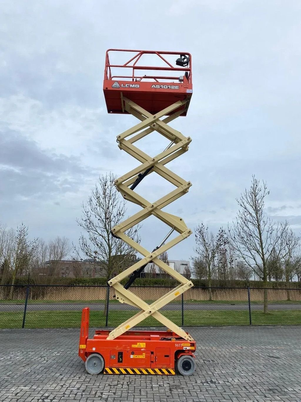 Teleskoparbeitsbühne van het type Sonstige LGMG AS1012E 12 METER 320 KG GS-3232 ES 3246, Gebrauchtmaschine in Marknesse (Foto 7)