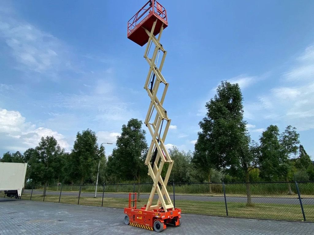 Teleskoparbeitsbühne del tipo Sonstige LGMG AS1012E 12 METER 320 KG GS-3232 ES 3246, Gebrauchtmaschine In Marknesse (Immagine 10)