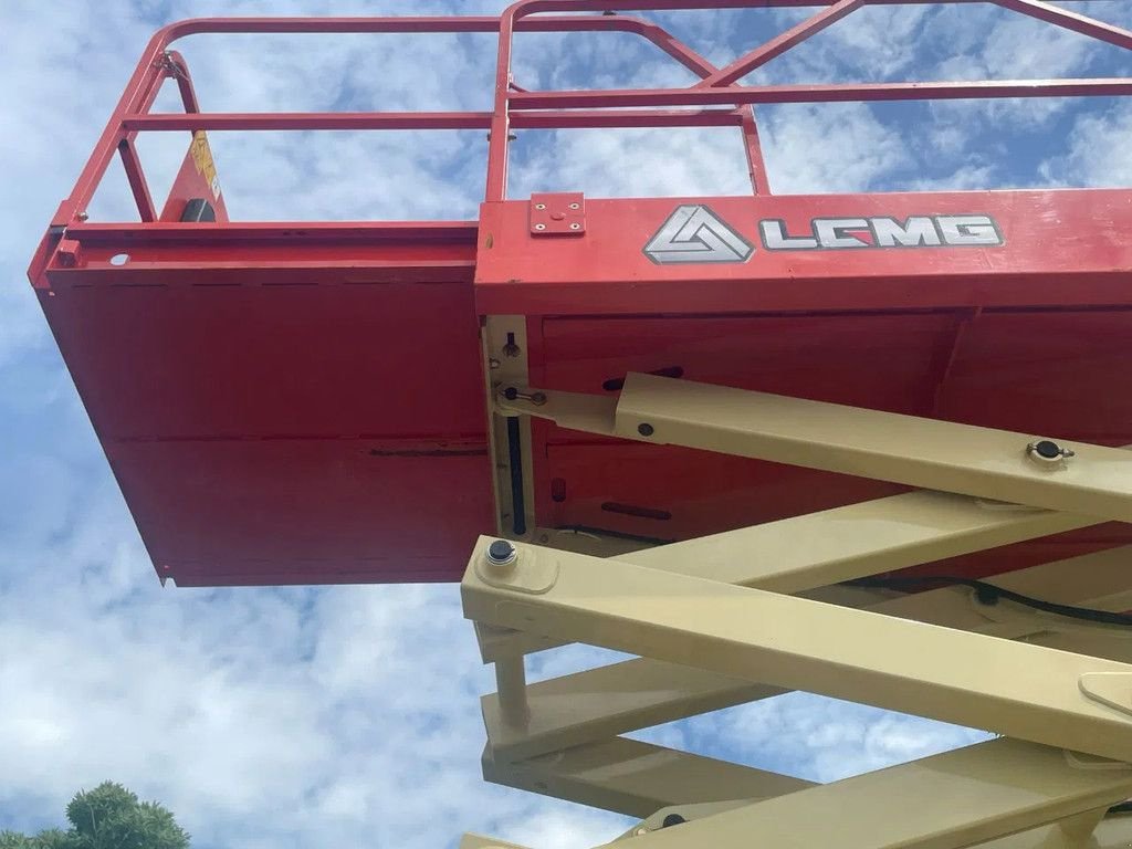 Teleskoparbeitsbühne van het type Sonstige LGMG AS1212E 14 METER 320 KG GS-4047 ERT4769, Gebrauchtmaschine in Marknesse (Foto 9)