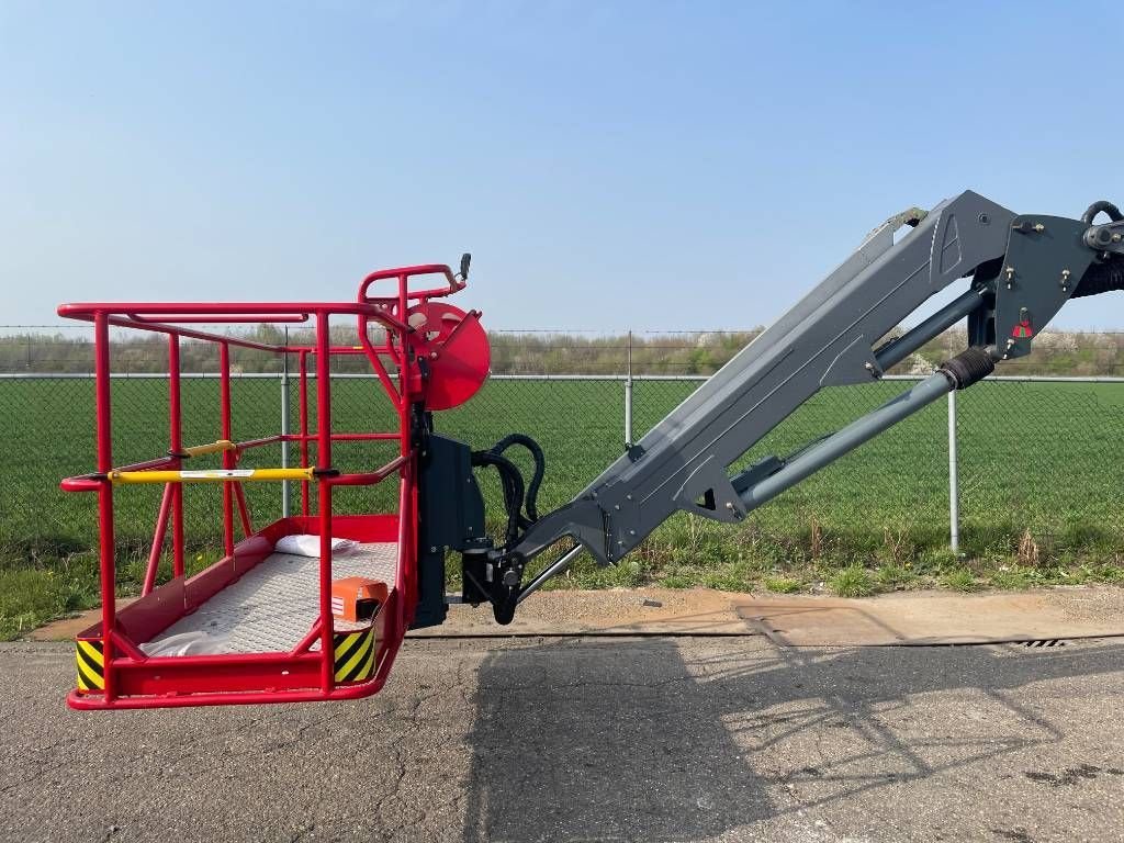 Teleskoparbeitsbühne van het type Sonstige MAGNI BT30RT STAGE V 30 METER TELESCOPIC JIB 4x4x4, Neumaschine in Sittard (Foto 5)