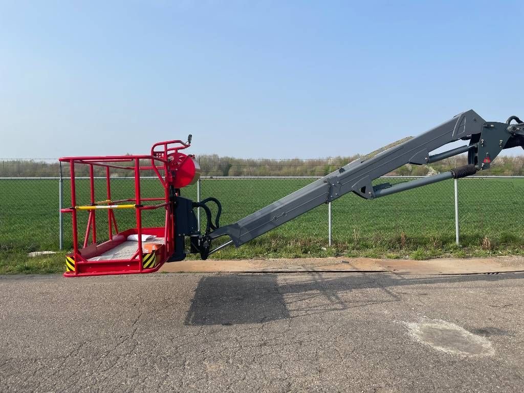 Teleskoparbeitsbühne van het type Sonstige MAGNI BT30RT STAGE V 30 METER TELESCOPIC JIB 4x4x4, Neumaschine in Sittard (Foto 7)