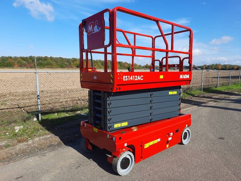 Teleskoparbeitsbühne van het type Sonstige MAGNI ES 1412 AC ES1412AC, Neumaschine in Sittard (Foto 5)