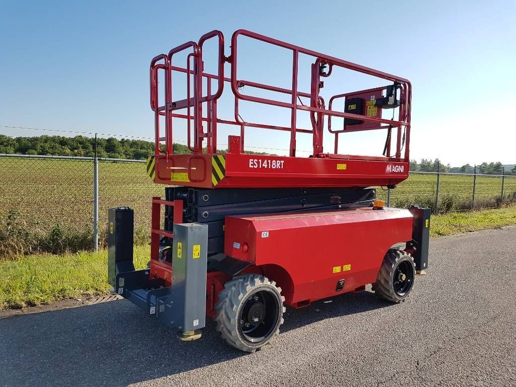 Teleskoparbeitsbühne du type Sonstige MAGNI ES 1418 RT, Neumaschine en Sittard (Photo 5)