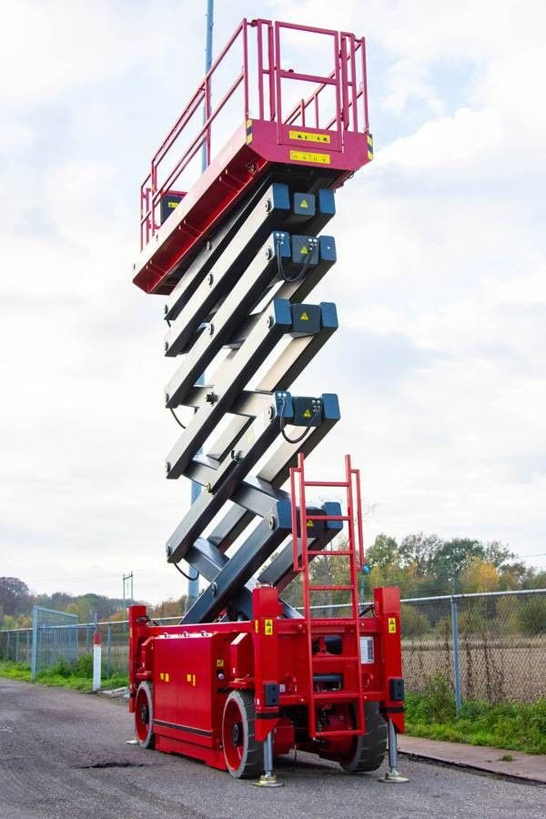 Teleskoparbeitsbühne des Typs Sonstige MAGNI ES 2212 E ES2212E, Gebrauchtmaschine in Sittard (Bild 8)