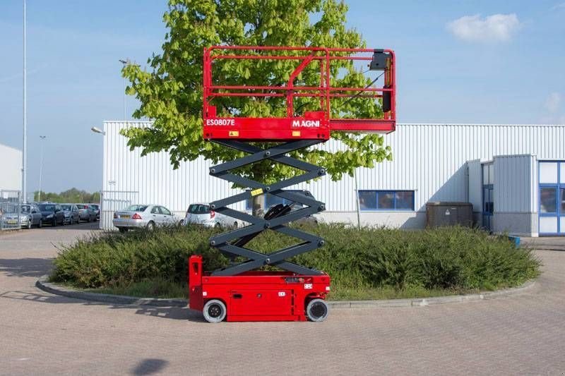 Teleskoparbeitsbühne van het type Sonstige MAGNI ES0807E, Neumaschine in Sittard (Foto 2)