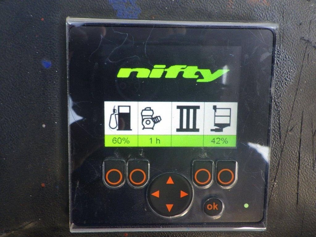 Teleskoparbeitsbühne van het type Sonstige Nifty HR17D, Gebrauchtmaschine in Antwerpen (Foto 10)