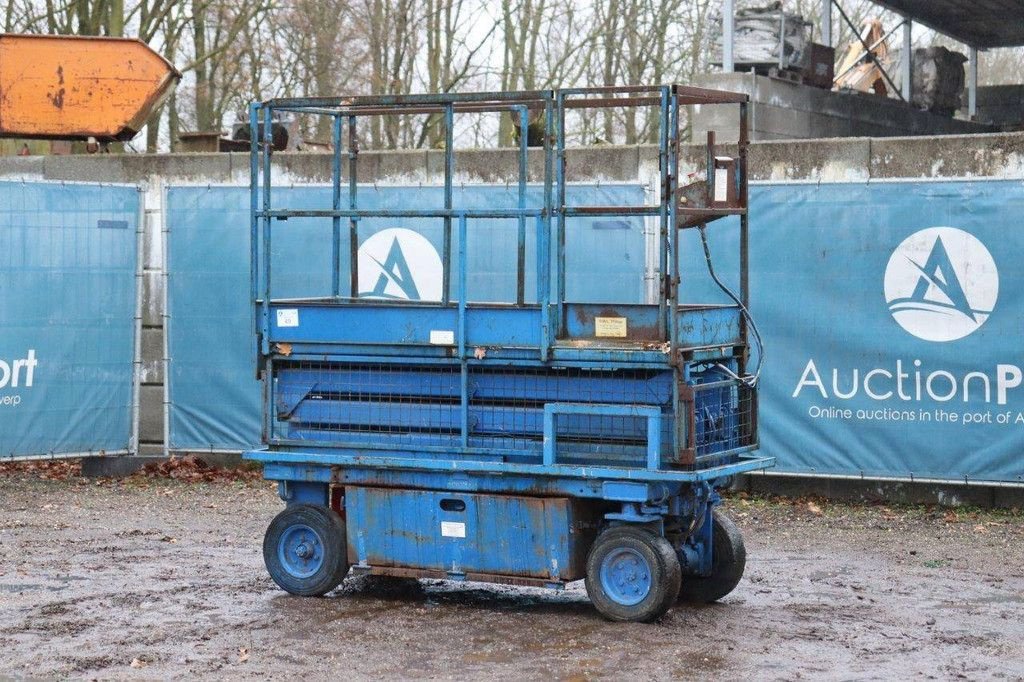 Teleskoparbeitsbühne tip Sonstige SCISSOR Lift, Gebrauchtmaschine in Antwerpen (Poză 3)