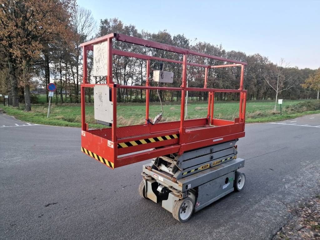 Teleskoparbeitsbühne of the type Sonstige Sky Jack SJ 3219 elektrische schaarhoogwerker schaarlift 8m, Gebrauchtmaschine in Hooge mierde (Picture 9)