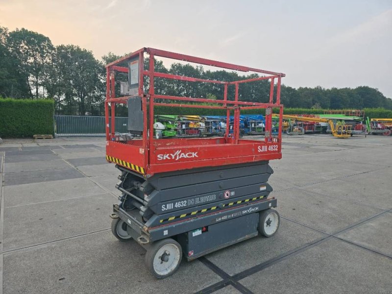 Teleskoparbeitsbühne van het type Sonstige Sky Jack SJ 4632 schaarhoogwerker 12m schaarlift, Gebrauchtmaschine in Hooge mierde (Foto 1)