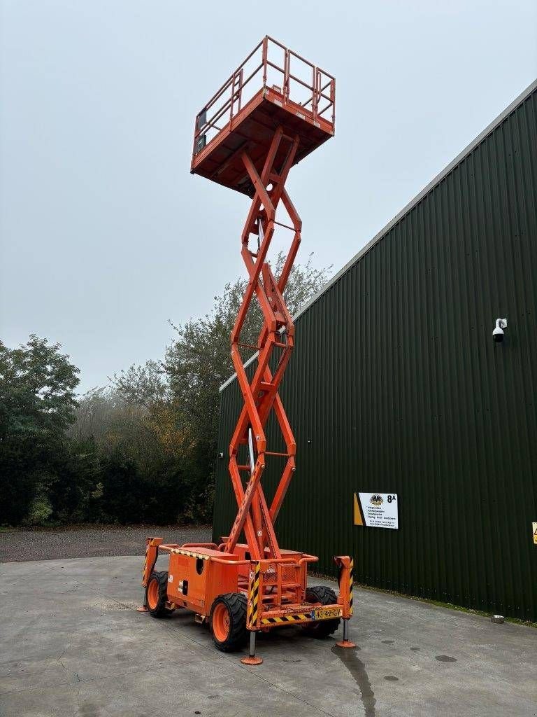 Teleskoparbeitsbühne van het type Sonstige Sky Jack SJ 6826rt, Gebrauchtmaschine in Antwerpen (Foto 10)