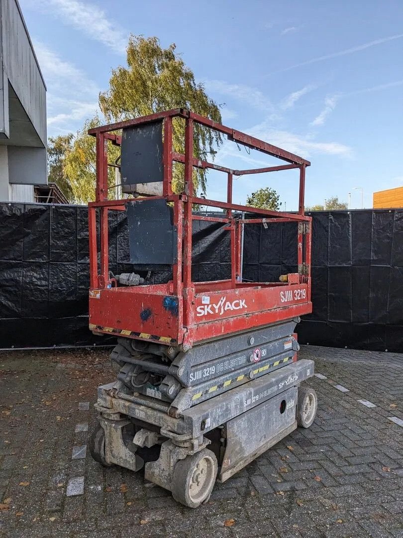 Teleskoparbeitsbühne des Typs Sonstige Sky Jack SJ III-3219, Gebrauchtmaschine in Groningen (Bild 2)