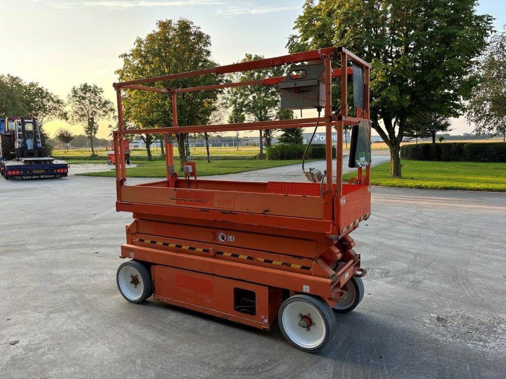 Teleskoparbeitsbühne van het type Sonstige Sky Jack SJ III 3220, Gebrauchtmaschine in Antwerpen (Foto 5)