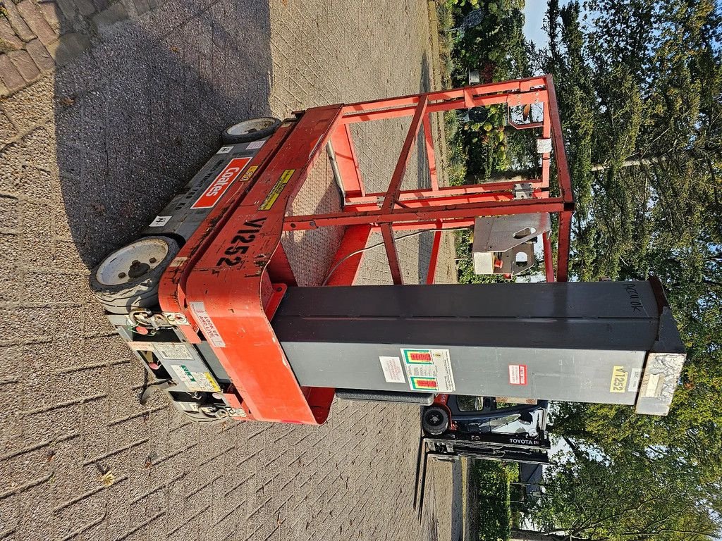 Teleskoparbeitsbühne van het type Sonstige Sky Jack Sj12 mast hoogwerker schaarlift 2014, Gebrauchtmaschine in Scherpenzeel (Foto 7)