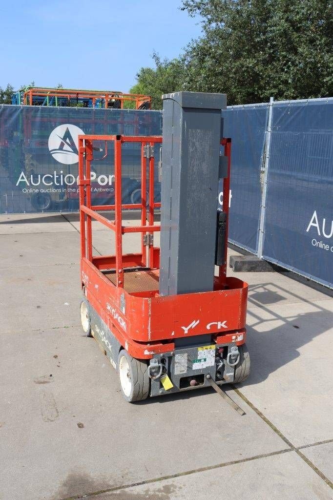 Teleskoparbeitsbühne du type Sonstige Sky Jack SJ12, Gebrauchtmaschine en Antwerpen (Photo 4)