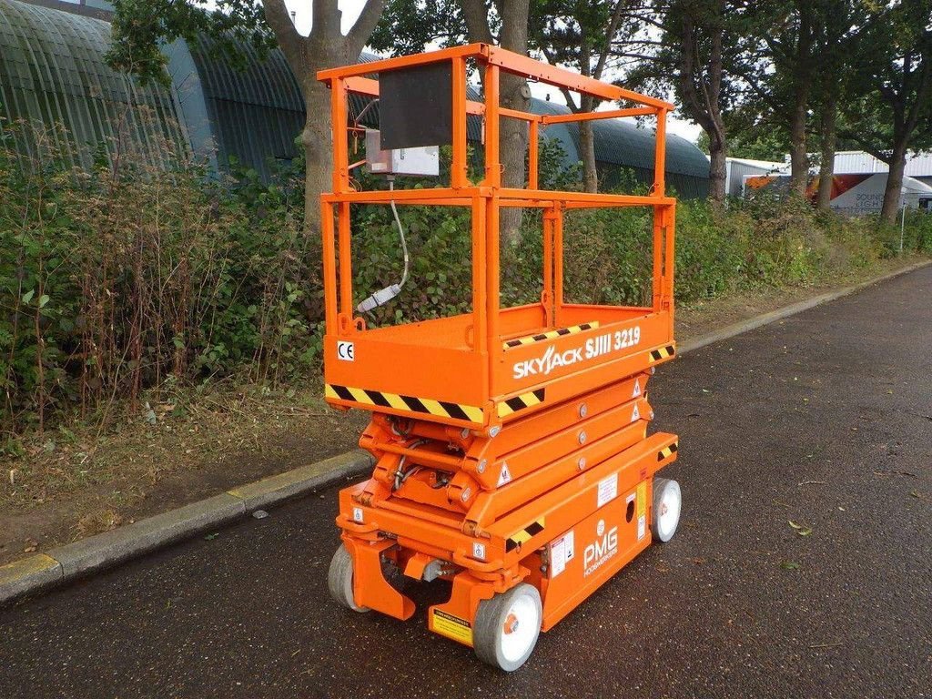 Teleskoparbeitsbühne van het type Sonstige Sky Jack SJ3219, Gebrauchtmaschine in Antwerpen (Foto 3)