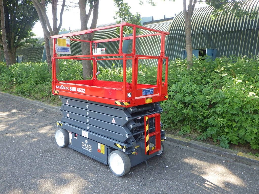 Teleskoparbeitsbühne van het type Sonstige Sky Jack SJ4632, Gebrauchtmaschine in Antwerpen (Foto 2)