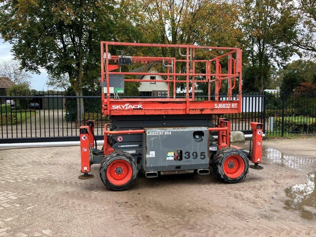 Teleskoparbeitsbühne van het type Sonstige Sky Jack SJ6832RT, Gebrauchtmaschine in Antwerpen (Foto 1)