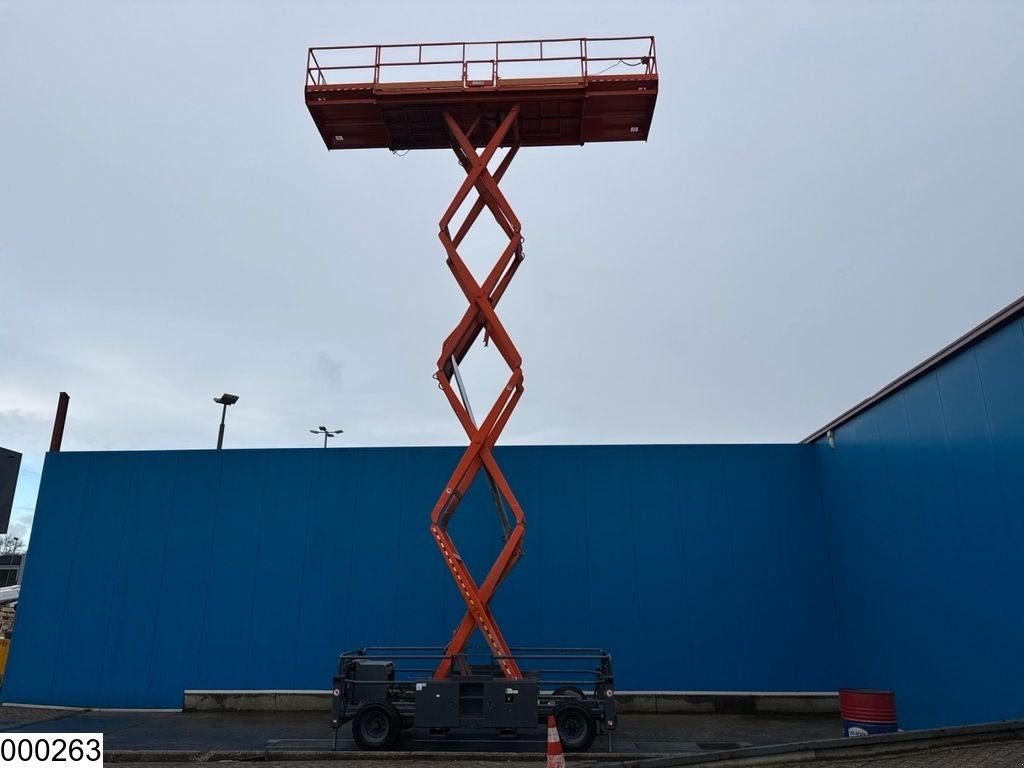 Teleskoparbeitsbühne des Typs Sonstige Sky Jack SJ9241RT 4x4, H 12,5 mtr, Max 681 kg, Gebrauchtmaschine in Ede (Bild 3)