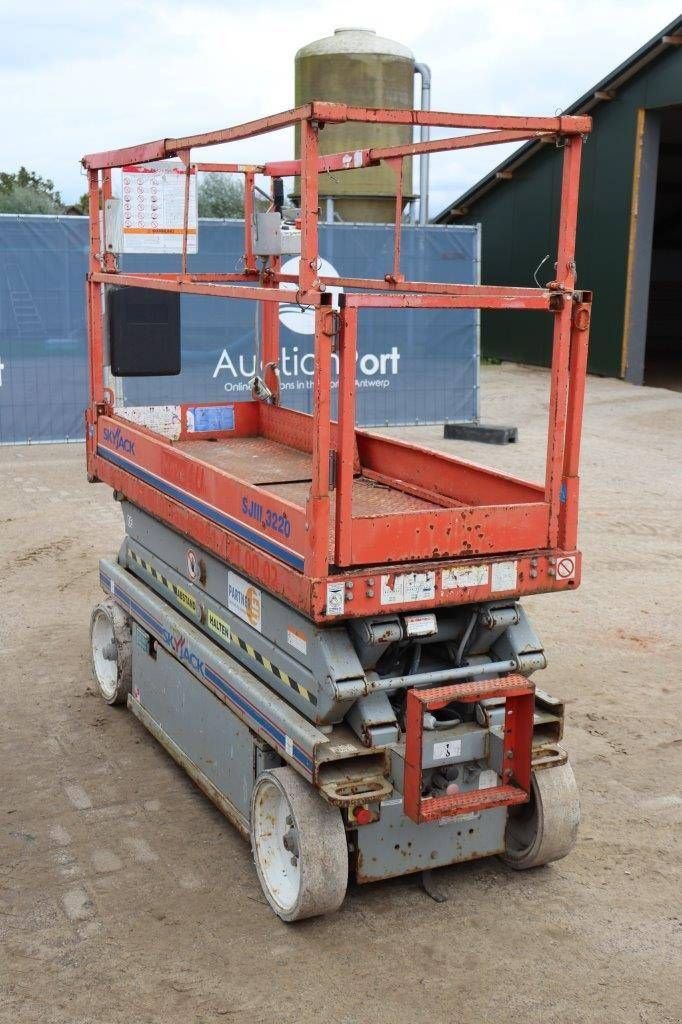 Teleskoparbeitsbühne van het type Sonstige Sky Jack SJIII 3220, Gebrauchtmaschine in Antwerpen (Foto 9)